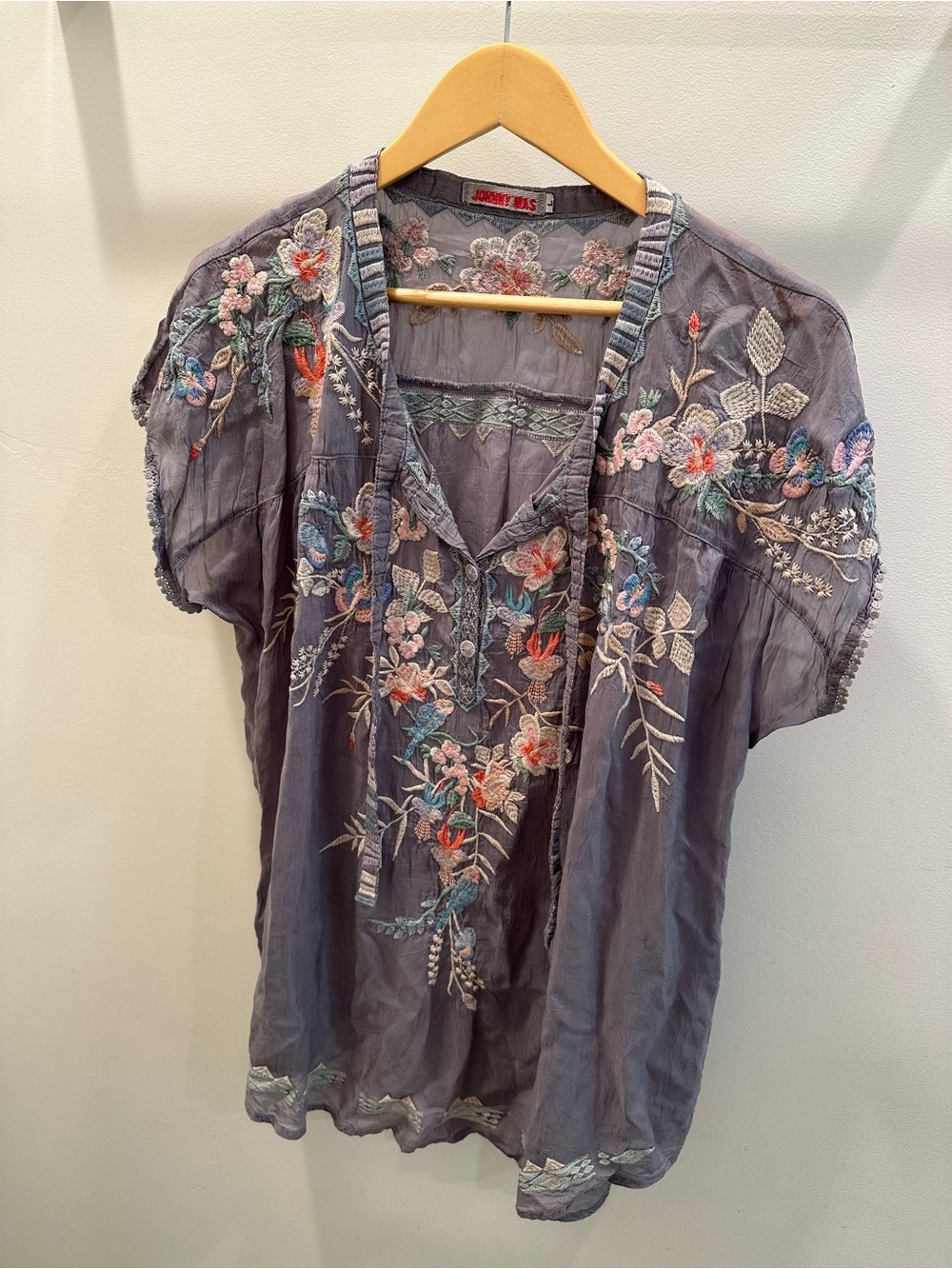 Johnny Was Slate Gray Embroidered Floral Peasant Blouse